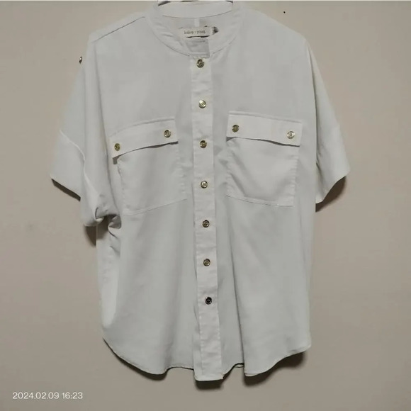 bishop + young Size Large Off White Adjustable Short Sleeves Gold Button Blouse - Picture 1 of 9